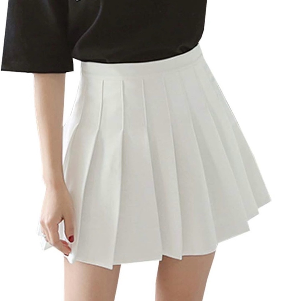 White Pleated A-Line Mini Skort – Size Medium